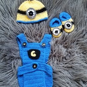 Knitted baby outfit